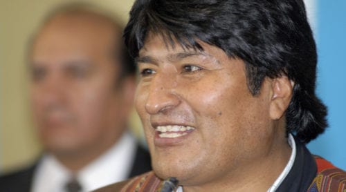 Bolivias president klipper banden till IMF och Världsbanken