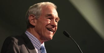 Ron Paul manar till kamp mot ”vaccinationspass”