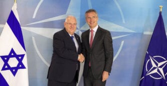 Israel-influerat Nato bär skulden för flyktingkrisen