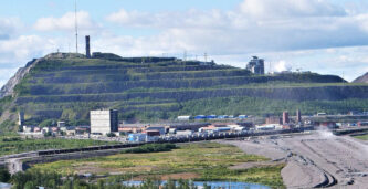 LKAB - gruva samt administrationsbyggnad i Kiruna.
