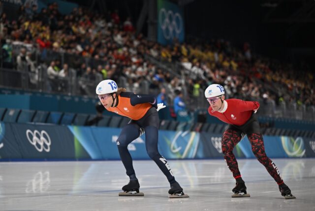 Jorrit Bergsma och Viktor Hald Thorup tävlar i mass start-finalen vid vinter-OS i Milano-Cortina 2026.