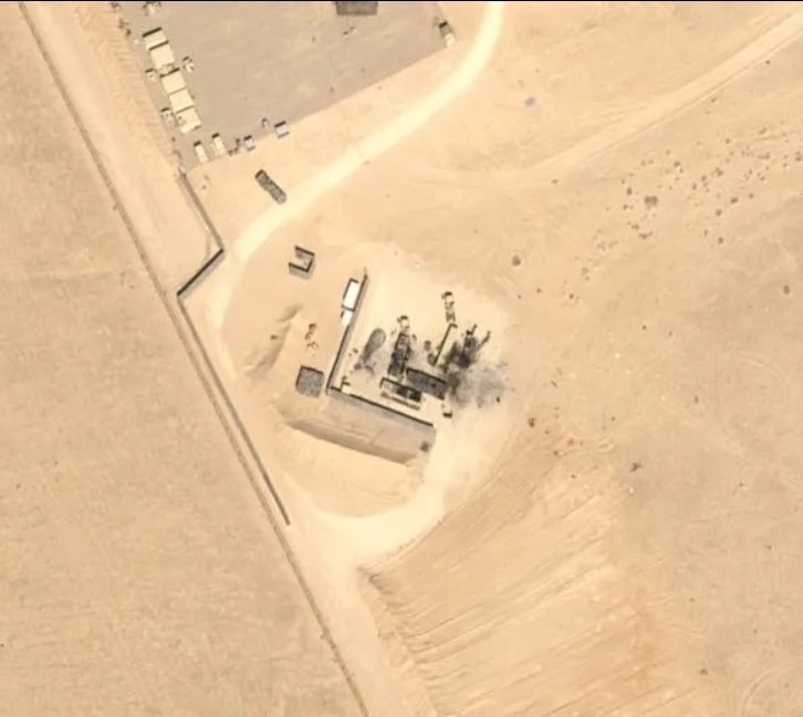 Satellitbild uppifrån av förstört THAAD-luftvärnssystem i Jordanien med brandskador synliga