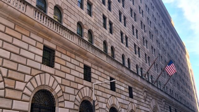 Federal Reserve Bank of New York i New York.