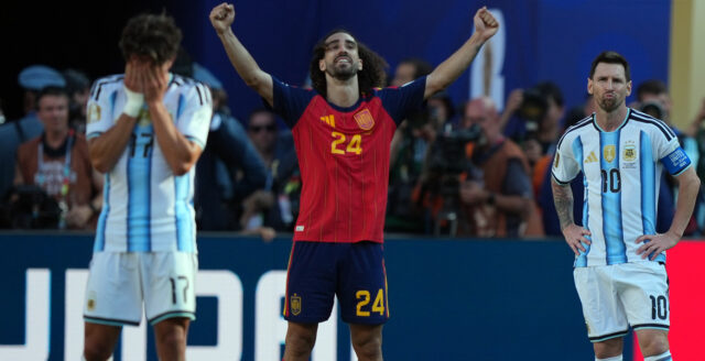 Fotbolls-VM 2026 Spanien världsmästare Cucurella