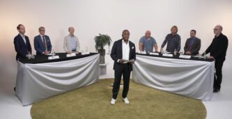 Vad tycker partierna utanför riksdagen? – sju röster i ovanlig tv-debatt