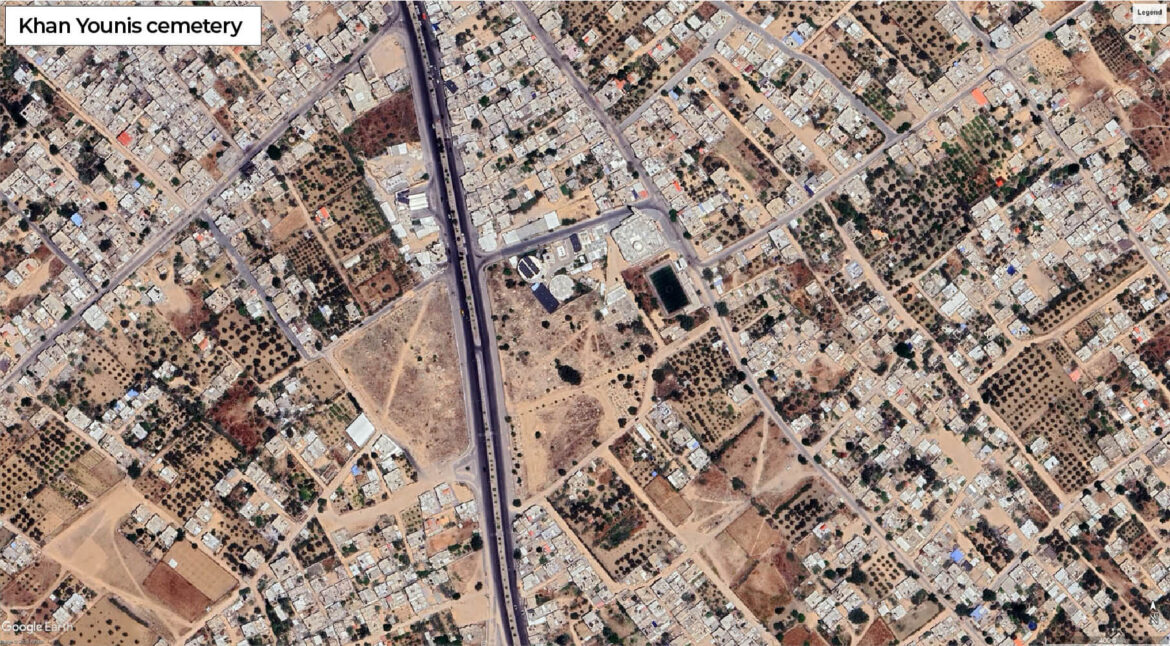 Satellitbild över området kring Sheikh Mohammed-begravningsplatsen i Khan Younis före 2026 års bild