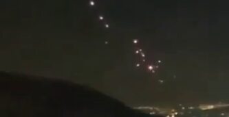 Uppgifter: Minst hundra Patriotrobotar avfyrades när Iran slog mot USA-basen i Jordanien