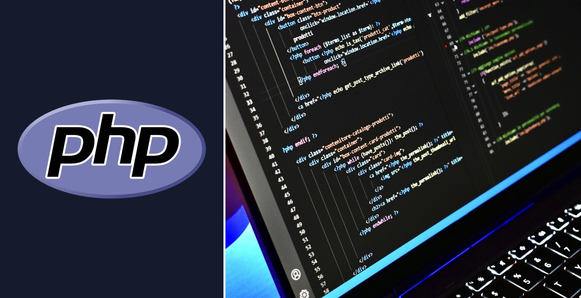 PHP:s officiella logotyp bredvid ett fotografi av PHP-kod på en datorskärm.