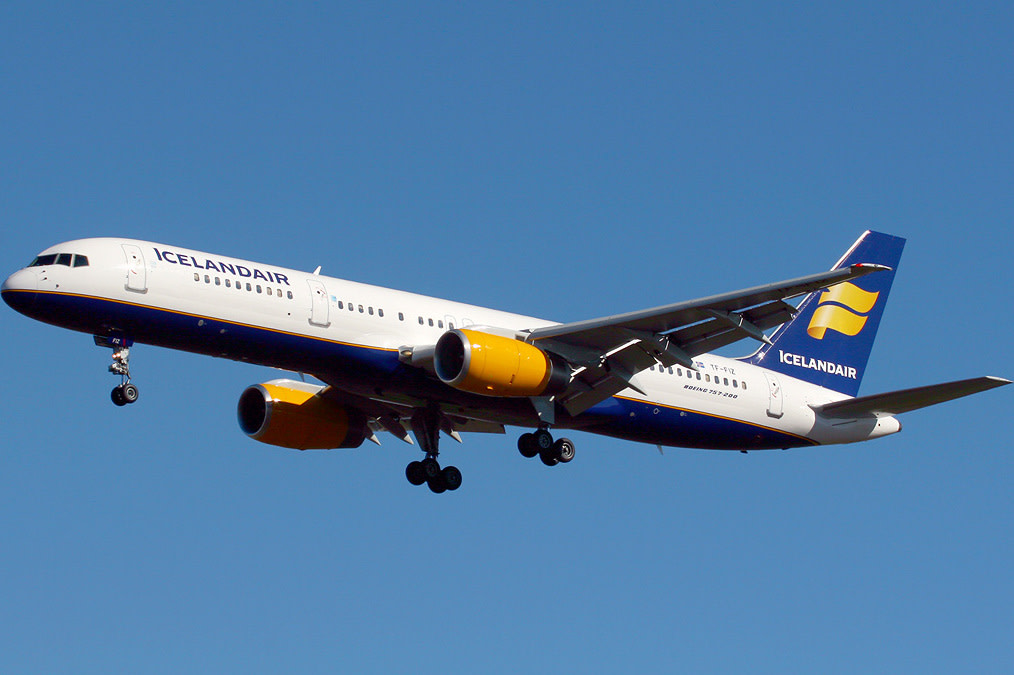 Vad svarade Boeings representant på frågan om en Boeing 767 kan flyga i över 500 mph (över 800 km/h) nära havsytan?
