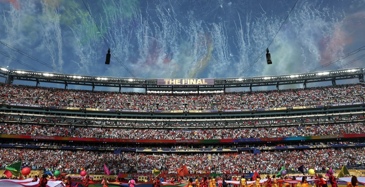 Fyrverkerier och finalshow inför fullsatta läktare vid VM-finalen 2026